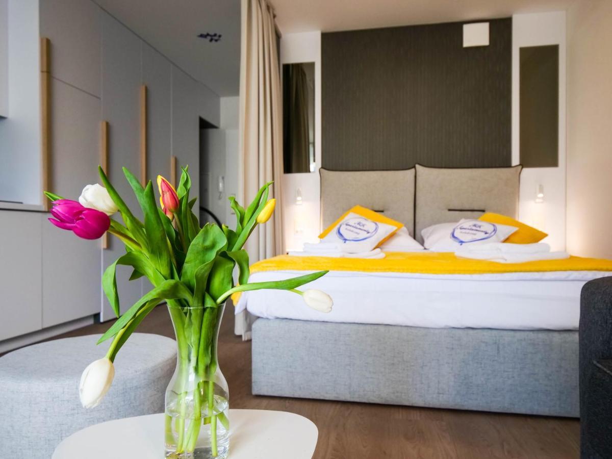 Mk Apartamenty Zlocisty Kołobrzeg Exterior foto