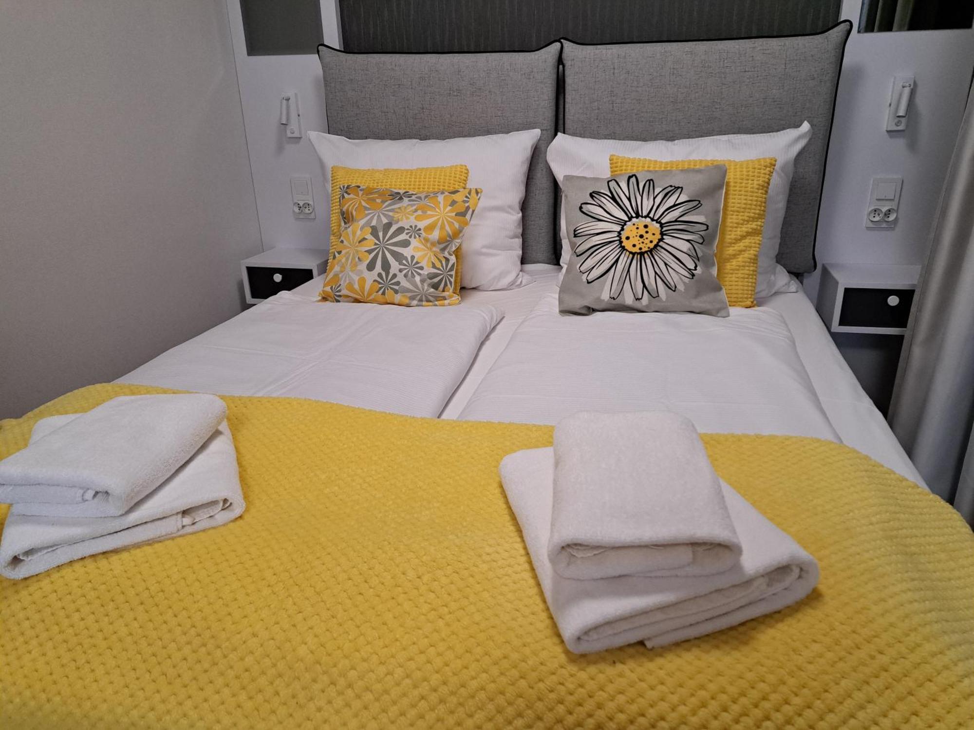 Mk Apartamenty Zlocisty Kołobrzeg Exterior foto